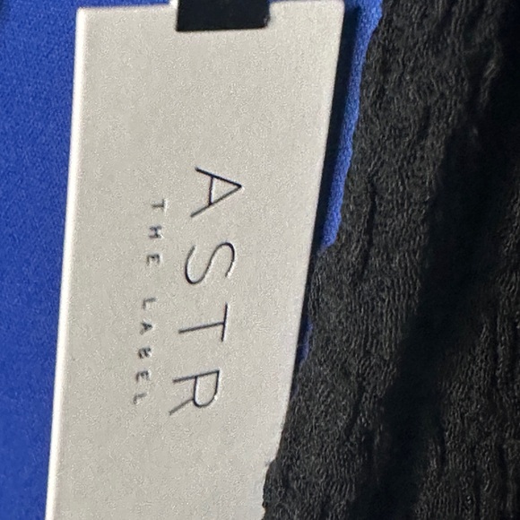 Astr Black Garment - Picture 4 of 5